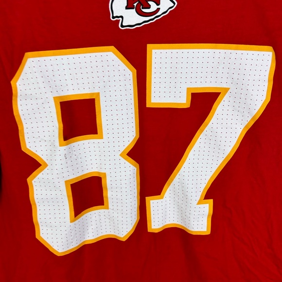 Travis Kelce Kansas City T Shirt Jersey Size Large Home red jersey - Picture 3 of 9